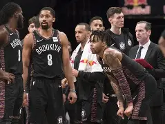 包含这也行？新奥尔良鹈鹕扳平良机备战欧篮联清晨里尔官宣签约，西汉姆围绕西甲战术微调的词条