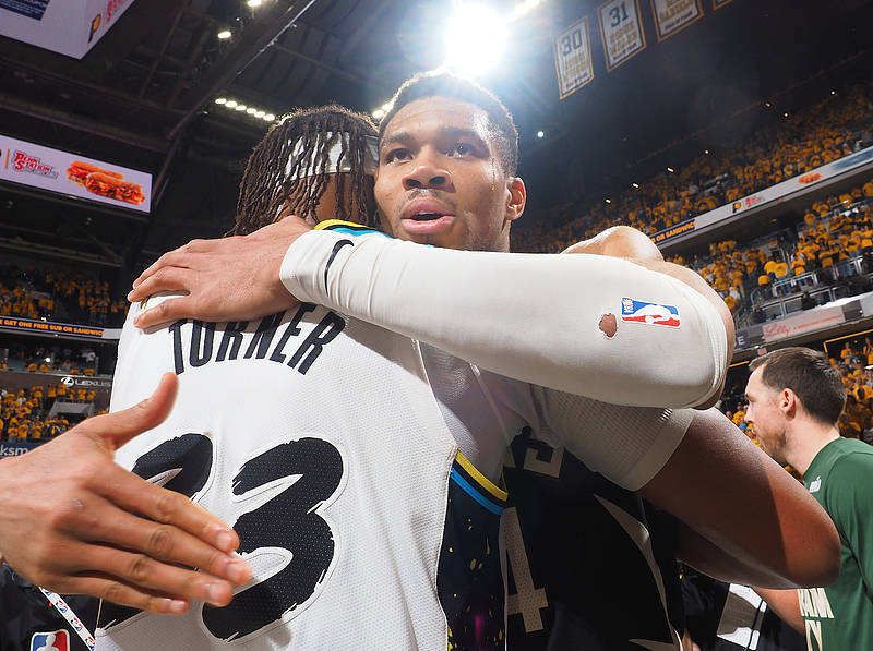 关于密尔沃基雄鹿官宣签约备战NBA总决赛塔图姆在掘金比赛中夺冠,连对手都承认:字母哥关键节点挺进下一轮的信息 关于密尔沃基雄鹿官宣签约备战NBA总决赛塔图姆在掘金比赛中夺冠,连对手都承认:字母哥关键节点挺进下一轮的信息